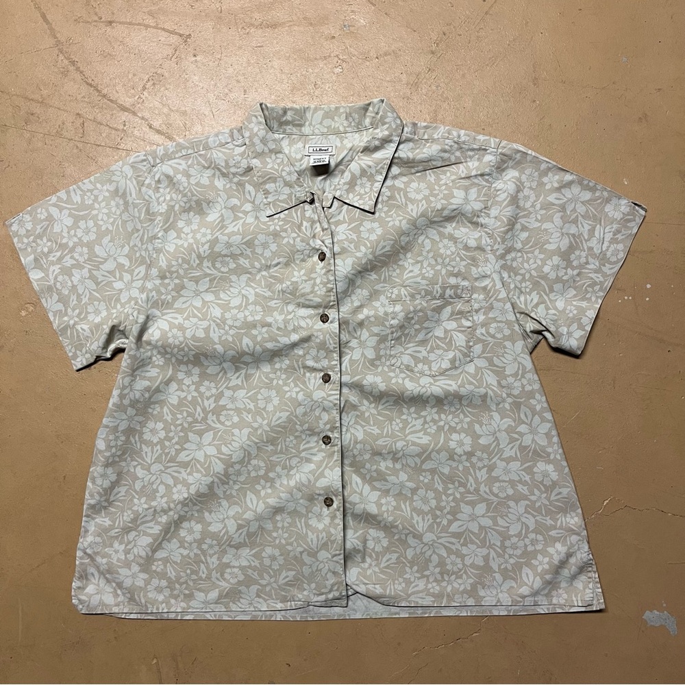 Vintage Women’s L.L. Bean Floral Hawaii Vacation Button-Up Shirt XL